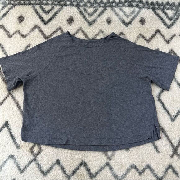 Lululemon Cropped Short Sleeve - Picture 1 of 3